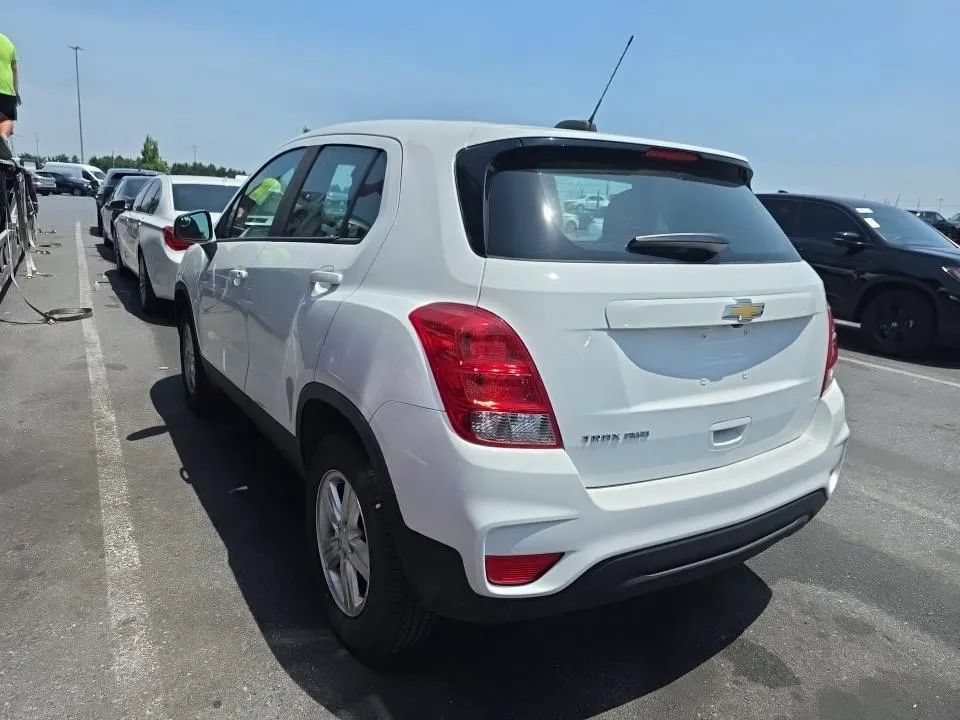 Used 2017 Chevrolet Trax LS AWD/4WD image 4