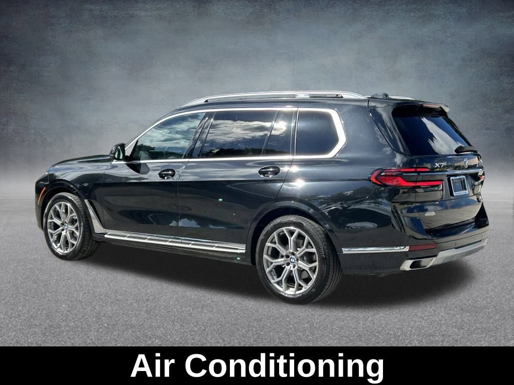 Used 2024 BMW X7 xDrive40i image 8