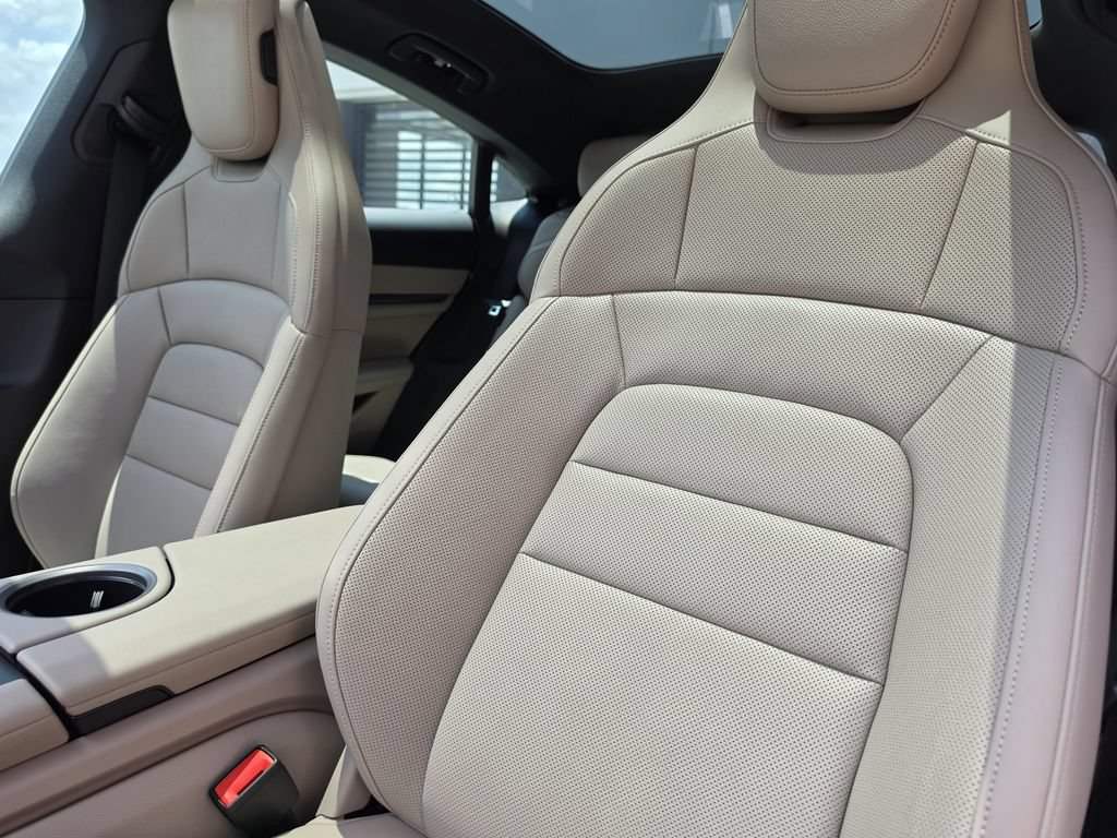 New 2026 Porsche Taycan 4S AWD/4WD image 5