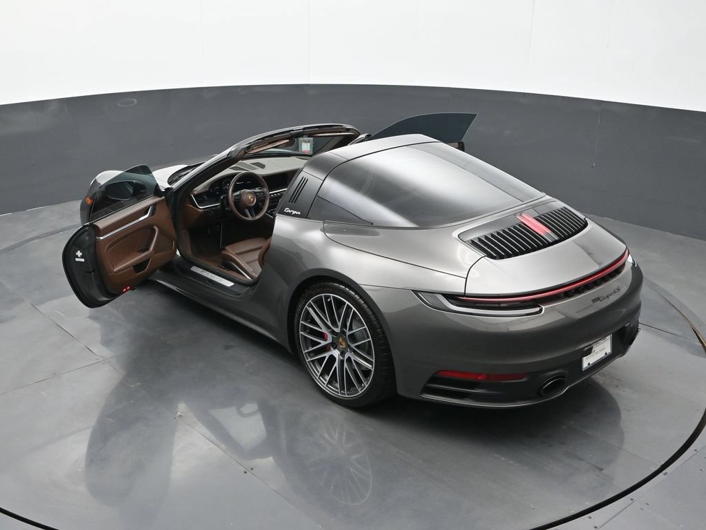 Certified 2024 Porsche 911 Targa 4S AWD/4WD image 24