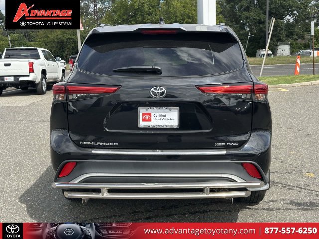 Used 2022 Toyota Highlander XSE AWD/4WD image 8