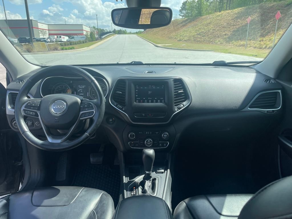 Used 2019 Jeep Cherokee Latitude Plus w/ Comfort/Convenience Group image 21