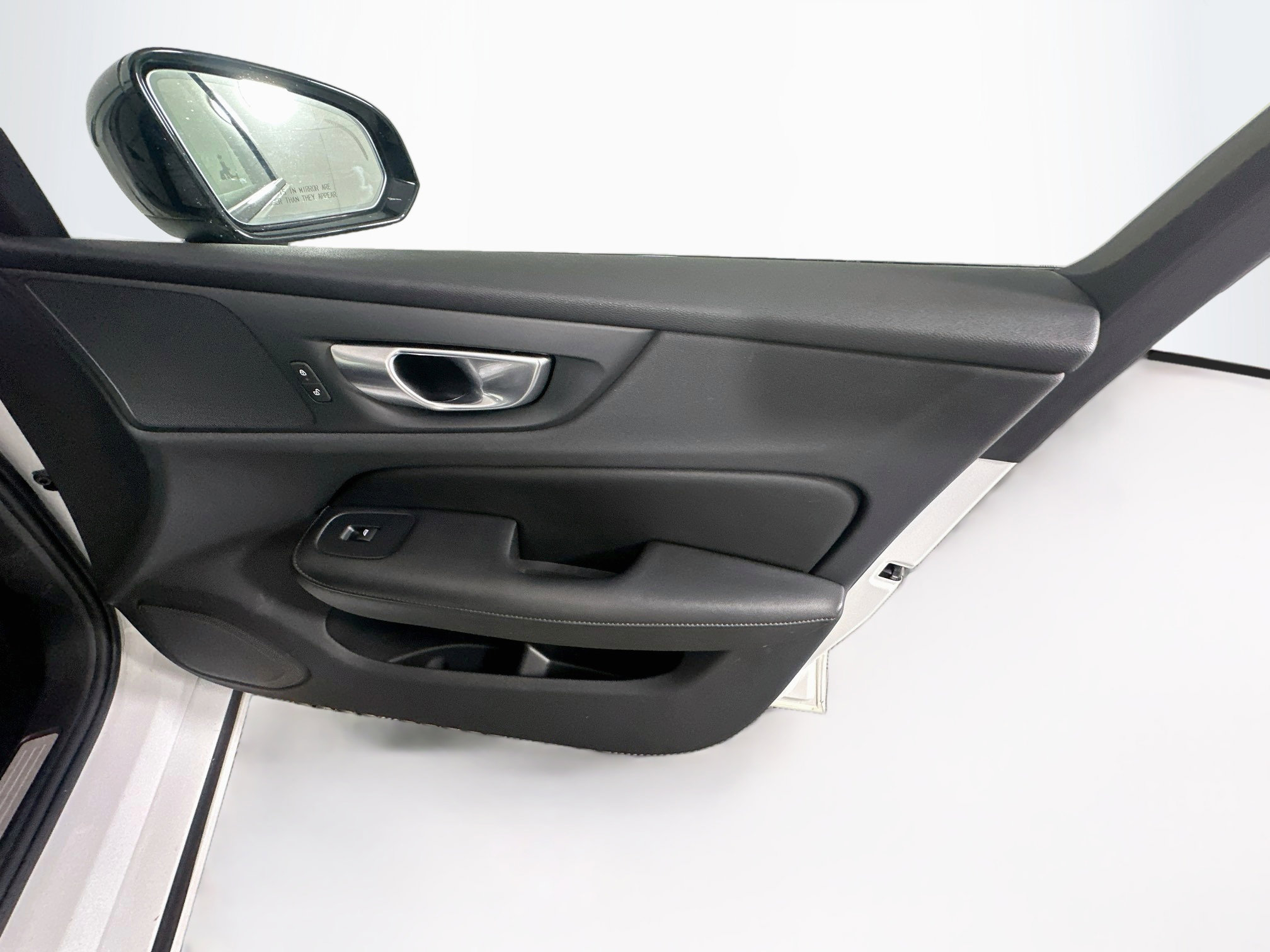 Used 2024 Volvo S60 B5 Plus FWD image 32