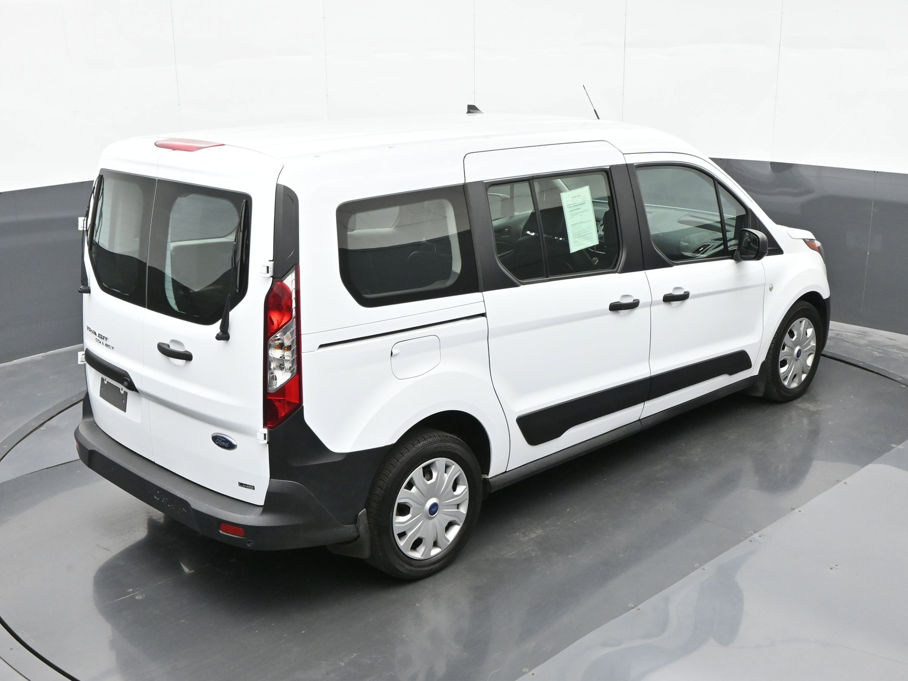 Used 2022 Ford Transit Connect XL image 37