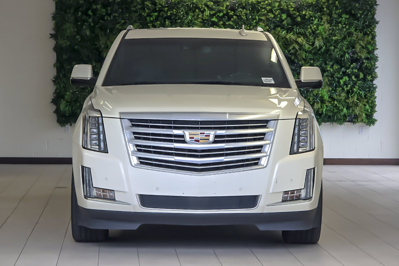Used 2015 Cadillac Escalade ESV Platinum AWD/4WD image 9