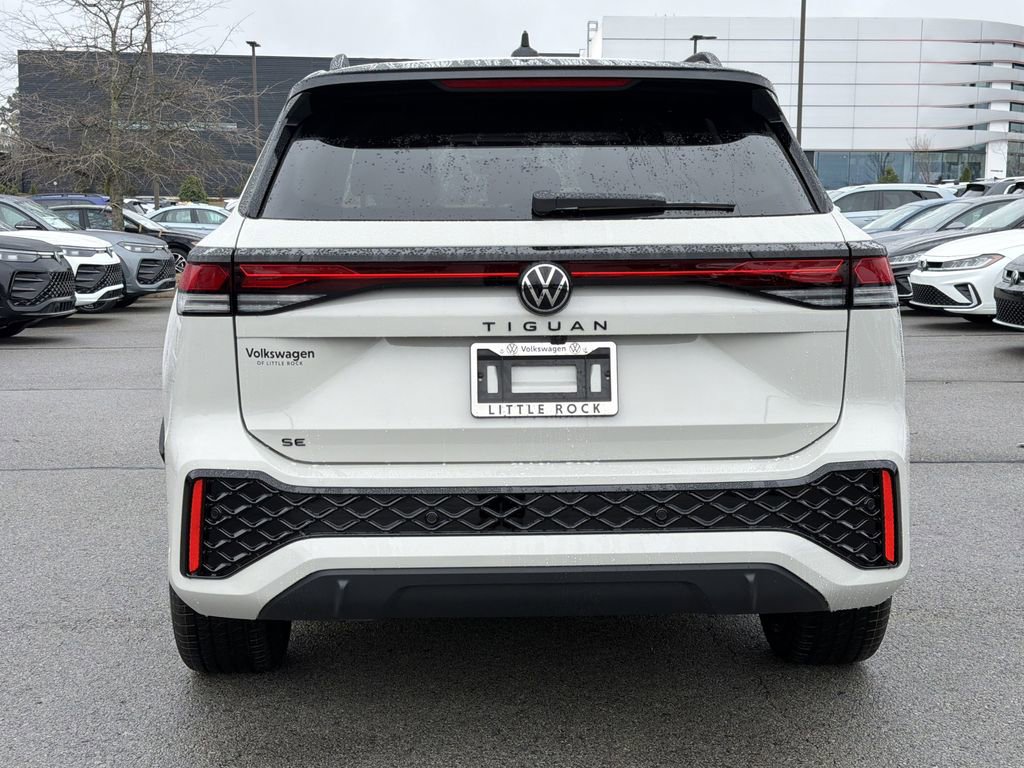 New 2026 Volkswagen Tiguan SE R-Line FWD image 4