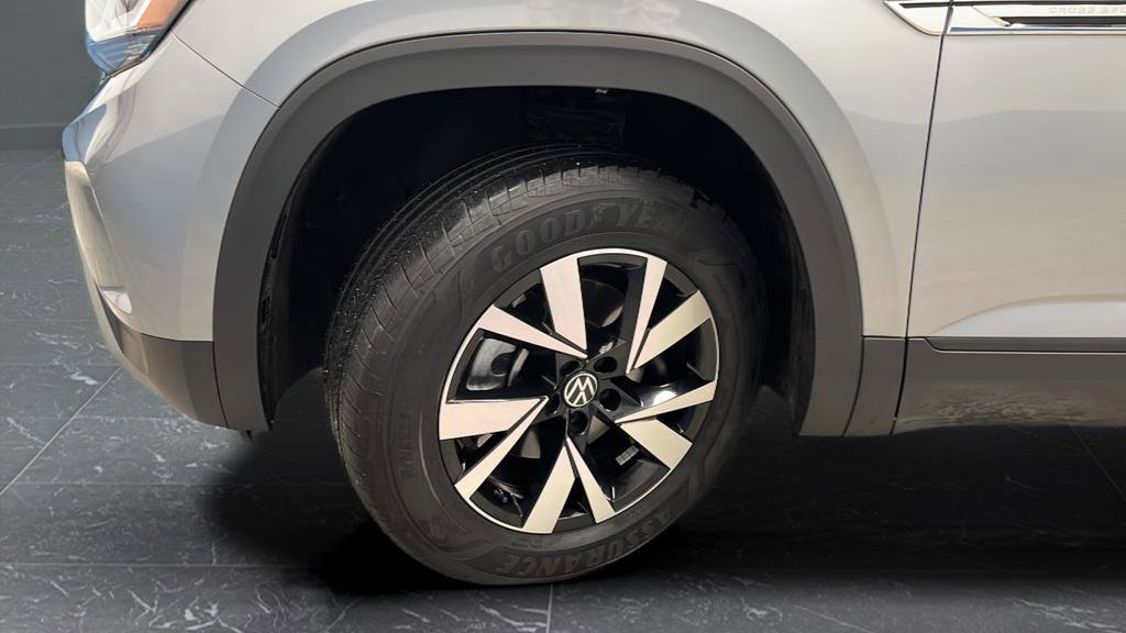 Used 2023 Volkswagen Atlas Cross Sport SE image 35