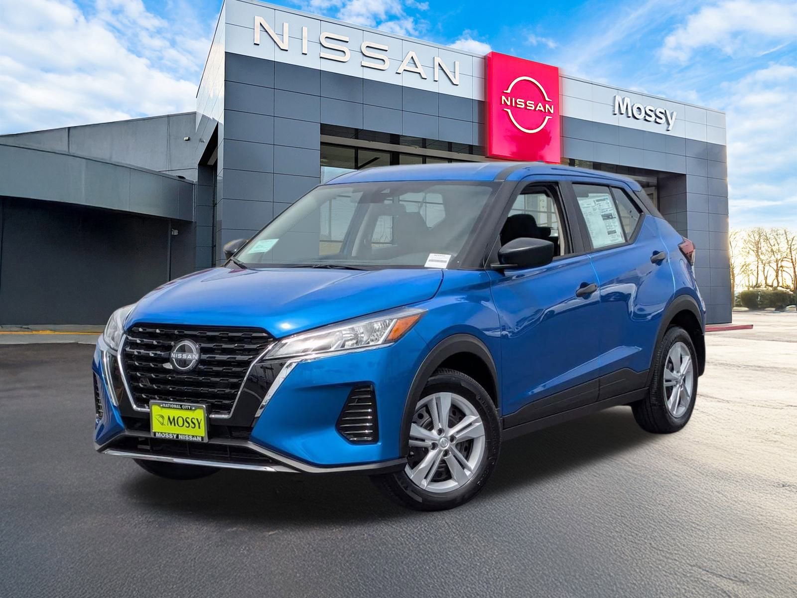 New 2025 Nissan Kicks Play S