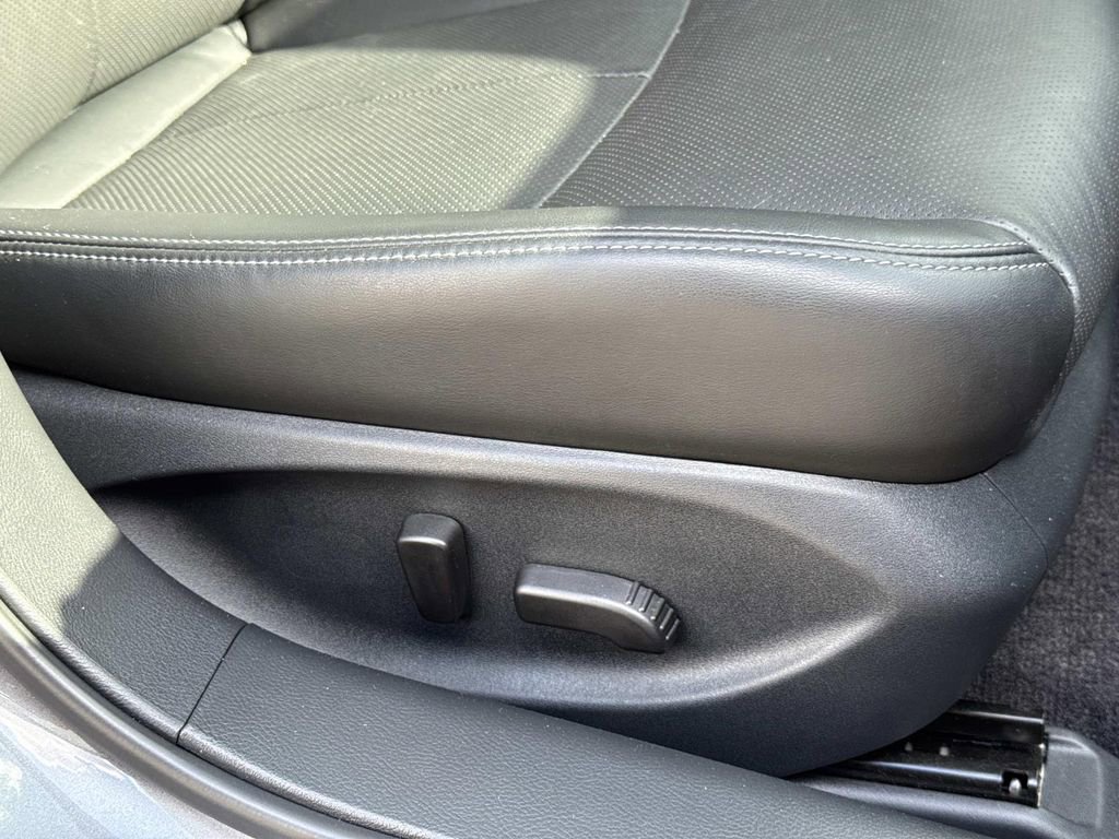 Used 2023 INFINITI Q50 Luxe AWD/4WD image 38