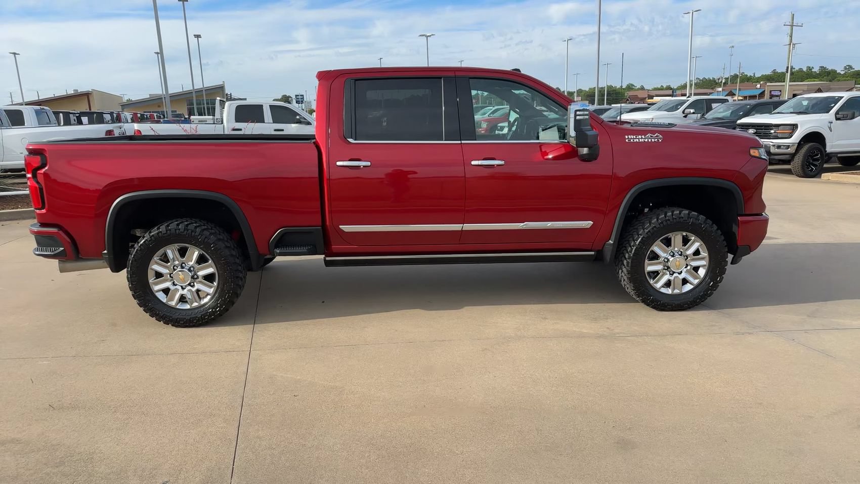Used 2026 Chevrolet Silverado 2500 High Country w/ High Country Premium Package AWD/4WD image 8
