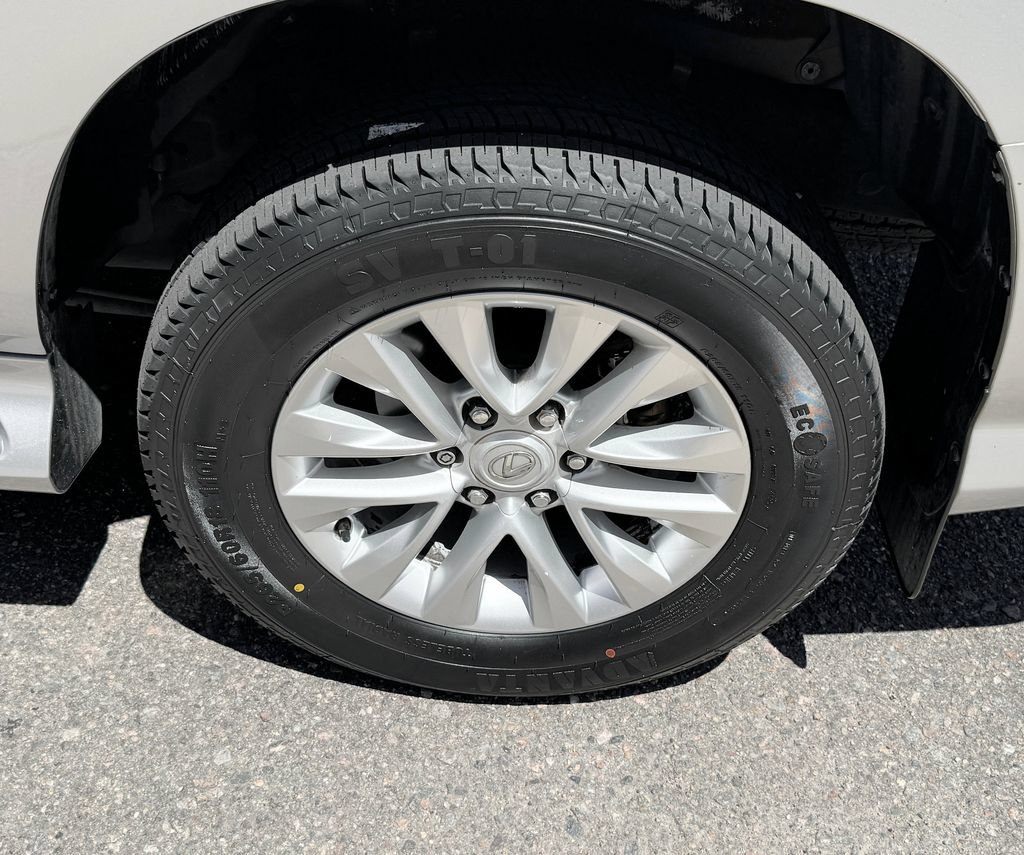 Used 2019 Lexus GX 460 AWD/4WD image 11