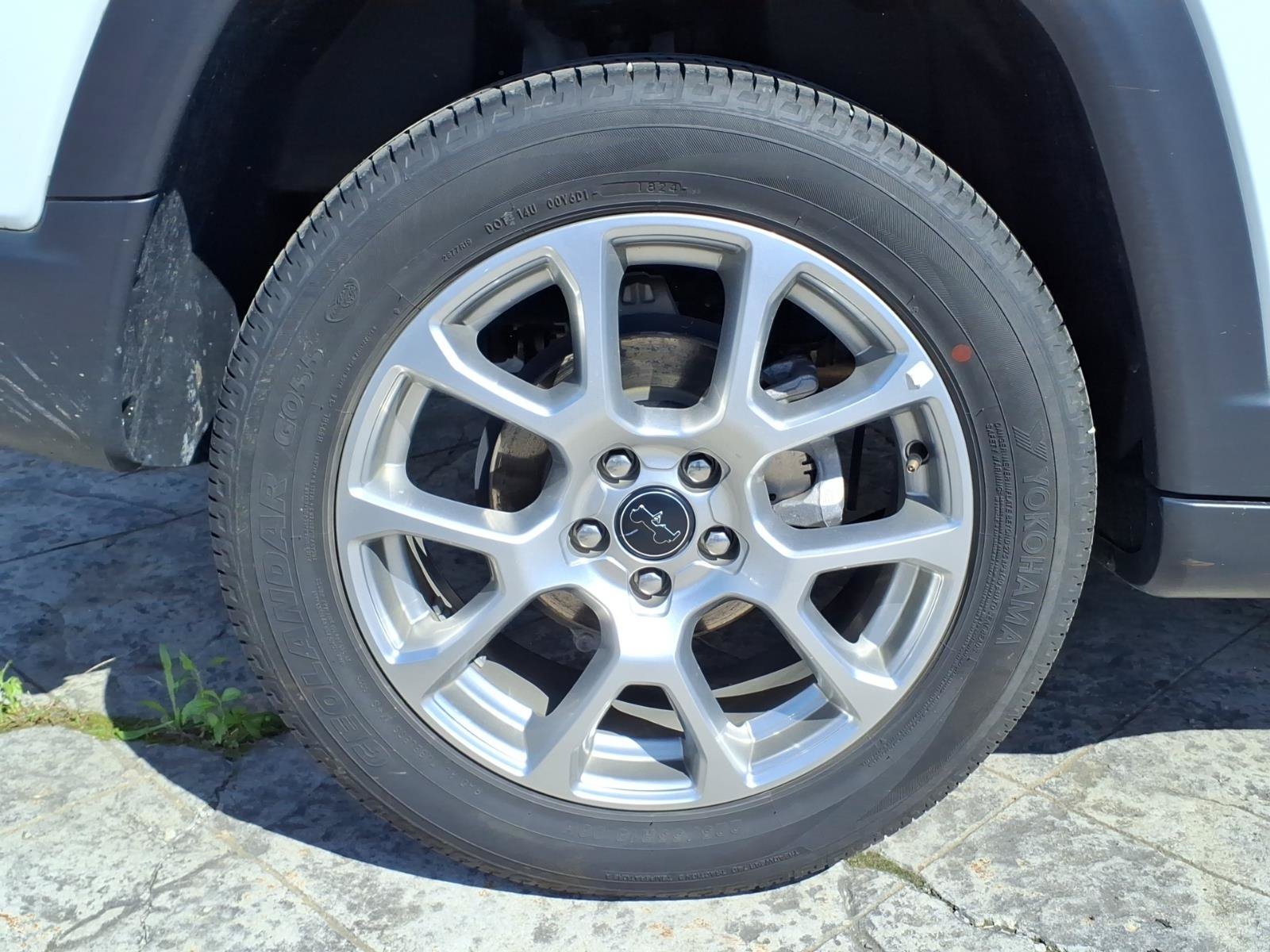 Used 2025 Jeep Compass Limited AWD/4WD image 7