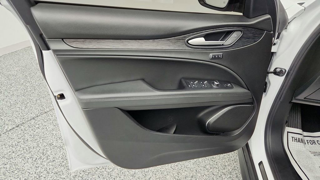 Used 2022 Alfa Romeo Stelvio Sprint image 10