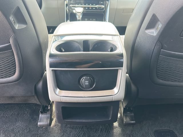 Used 2024 Kia Carnival EX FWD image 32