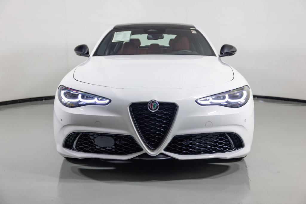 New 2026 Alfa Romeo Giulia AWD image 5