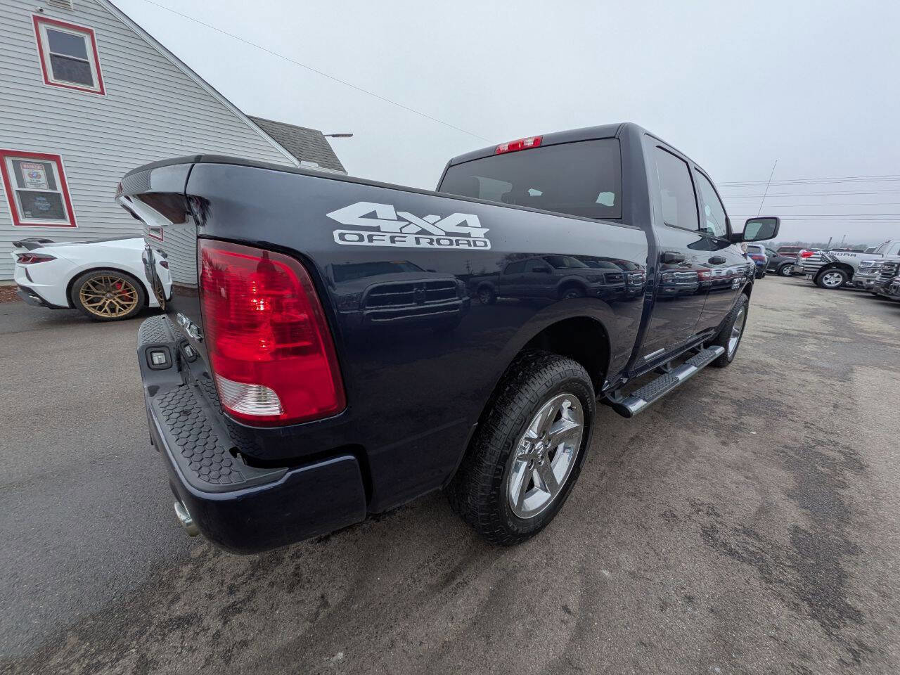 Used 2015 RAM 1500 Express image 3