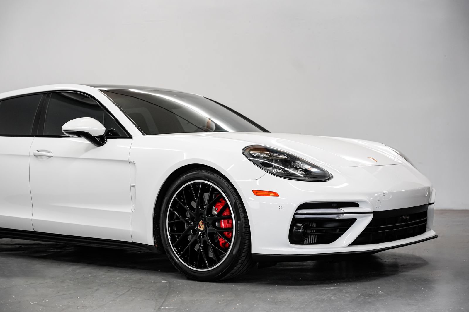 Used 2018 Porsche Panamera Turbo Sport Turismo AWD/4WD image 47