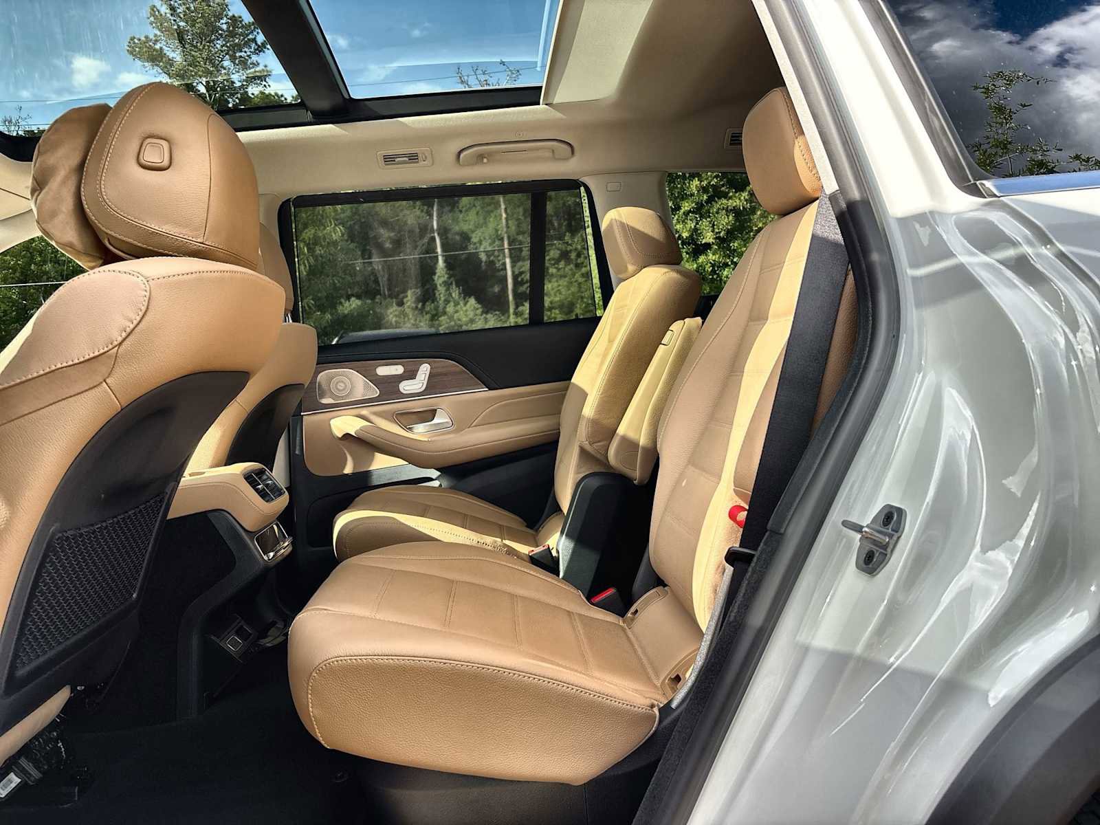 New 2026 Mercedes-Benz GLS 450 4MATIC image 4
