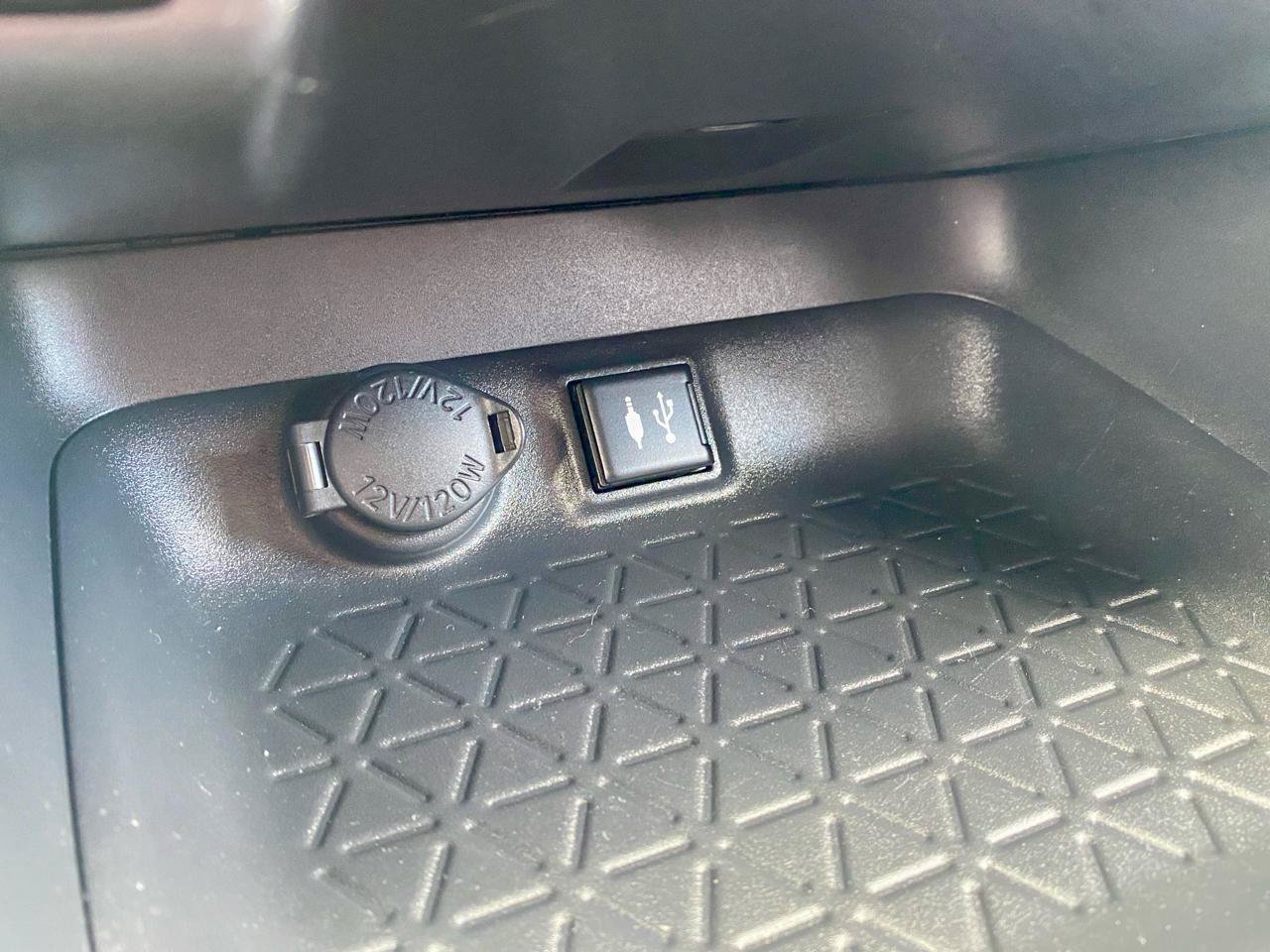 Used 2019 Toyota RAV4 LE w/ All Weather Liner Package AWD/4WD image 20