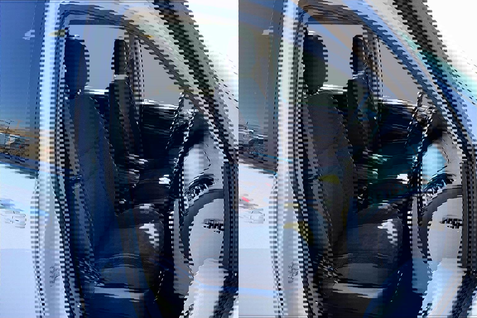 Used 2018 Dodge Grand Caravan SE w/ UConnect Hands-Free Group image 7