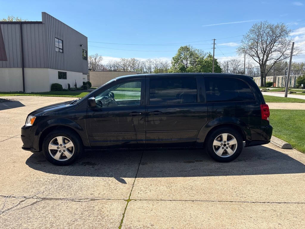 Used 2013 Dodge Grand Caravan SE FWD image 4
