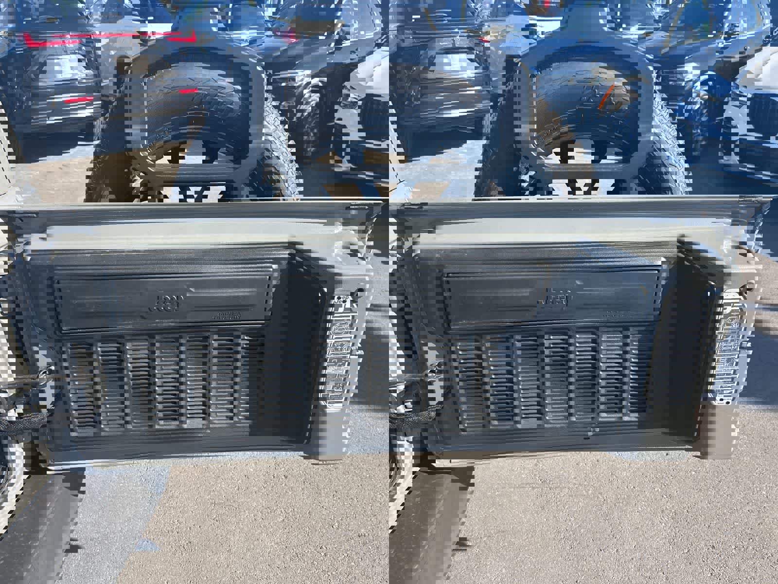 Used 2023 Jeep Wrangler Sahara w/ Cold Weather Group image 36