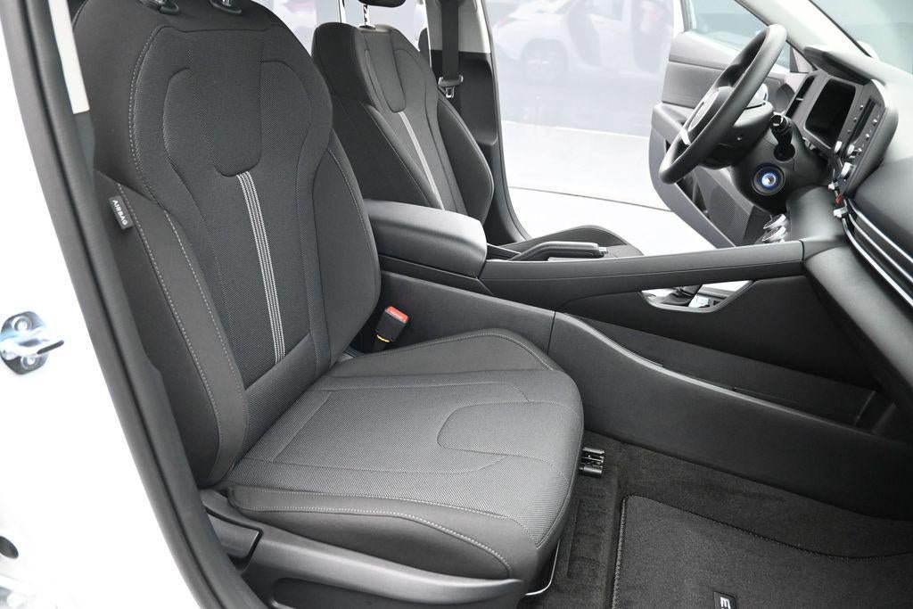 New 2026 Hyundai Elantra SE FWD image 29