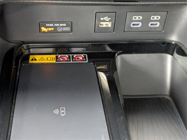 Used 2025 Toyota Camry XLE image 22