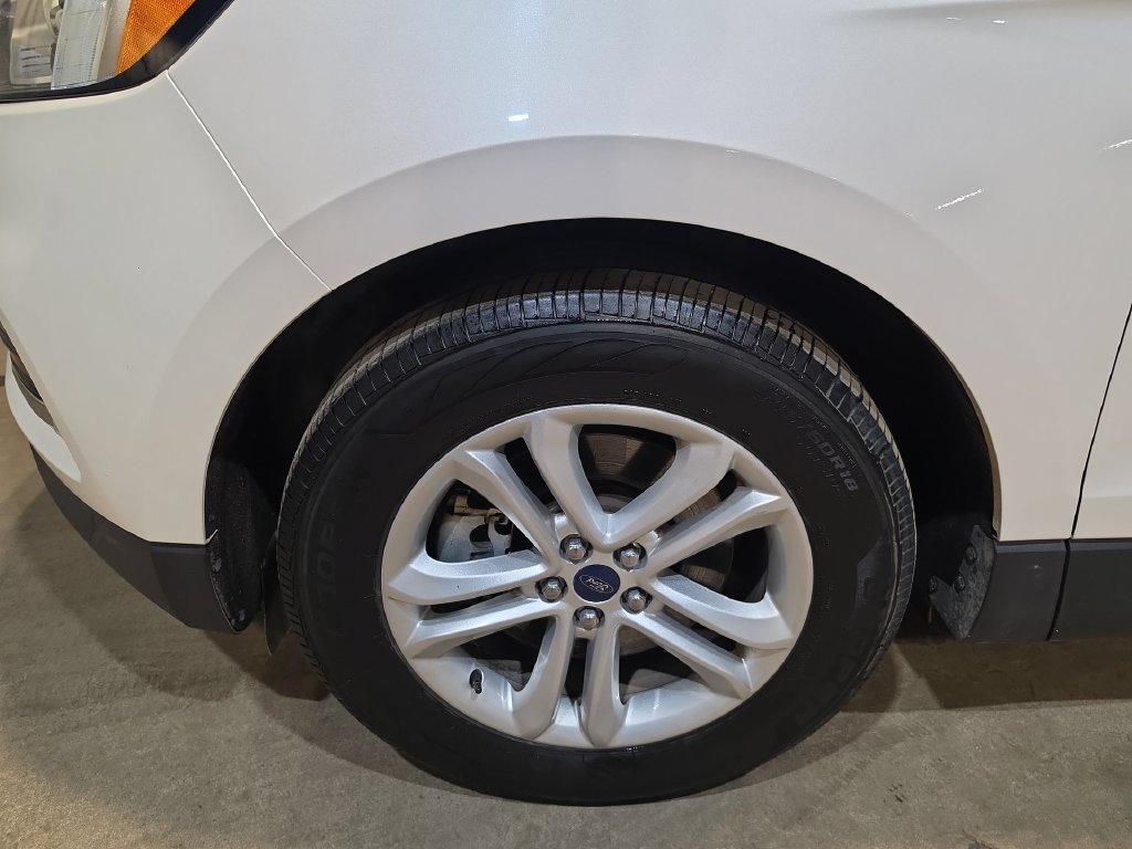 Used 2019 Ford Edge SEL w/ Equipment Group 201A AWD/4WD image 18