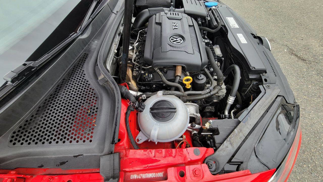 Used 2017 Volkswagen GTI Sport image 33