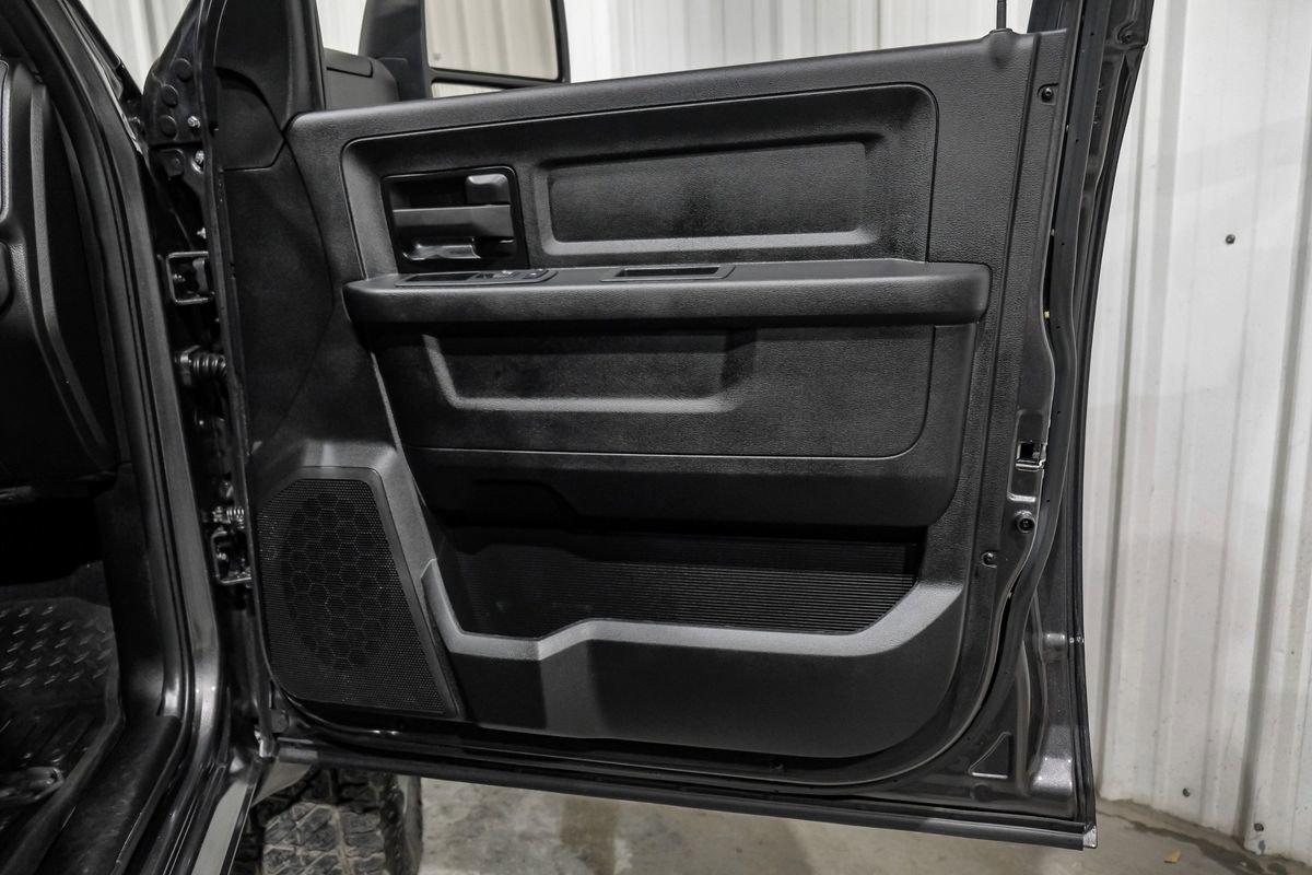 Used 2024 RAM 2500 Tradesman w/ Chrome Appearance Group image 44