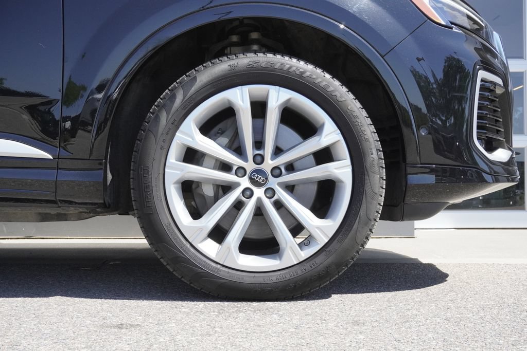Used 2025 Audi Q7 3.0T Premium Plus AWD/4WD image 35