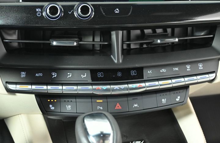 New 2025 Cadillac CT4 Premium Luxury image 16