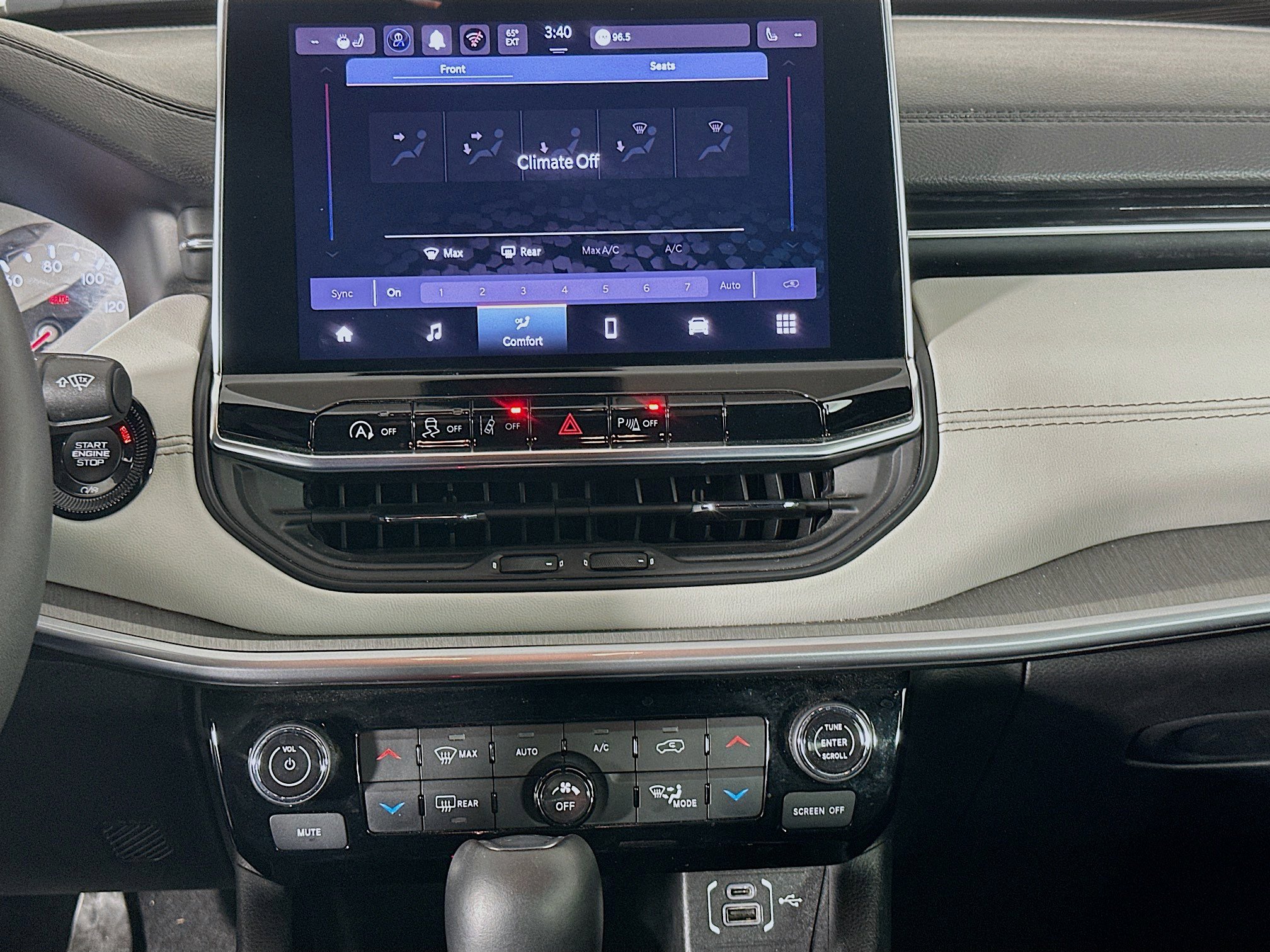 Used 2025 Jeep Compass Limited image 23