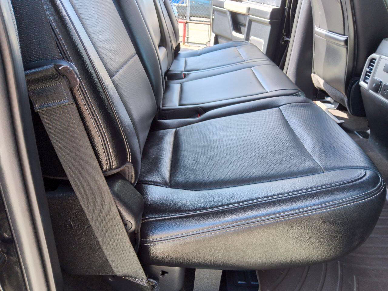 Used 2018 Ford F250 Lariat w/ Lariat Ultimate Package AWD/4WD image 31