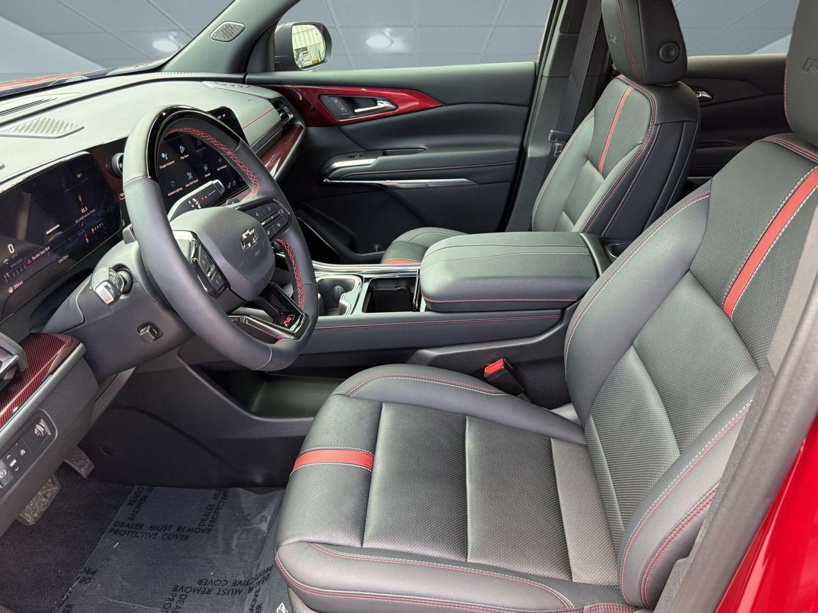 Used 2024 Chevrolet Traverse RS FWD image 5