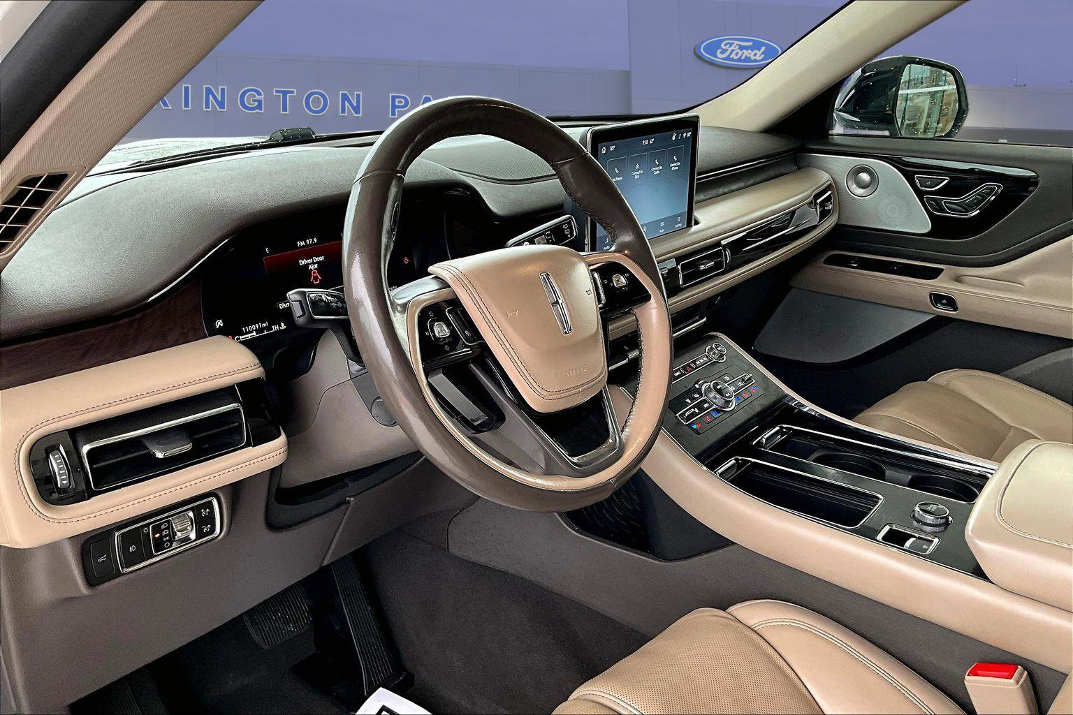 Used 2021 Lincoln Aviator Reserve w/ Equipment Group 201A image 17