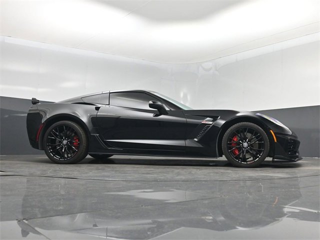 Used 2015 Chevrolet Corvette Z06 w/ 2LZ Preferred Equipment Group image 56