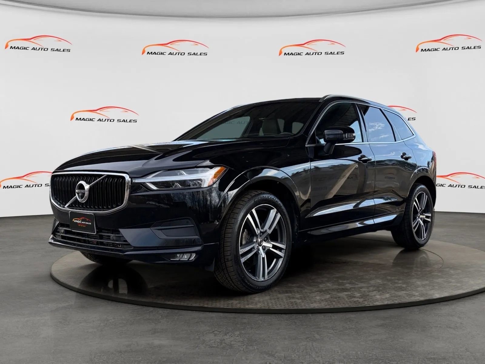 Used 2019 Volvo XC60 T5 Momentum w/ Multimedia Package AWD/4WD image 37