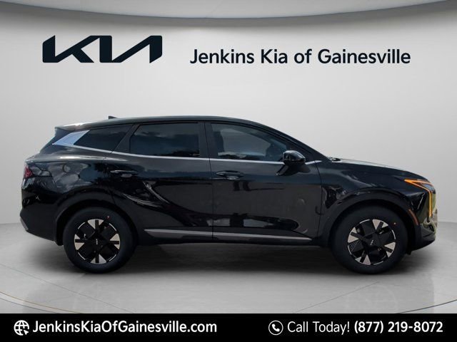 New 2026 Kia Sportage LX image 2