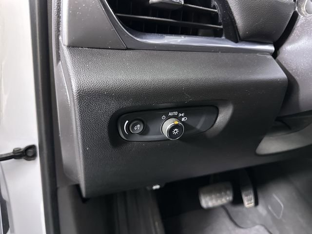 Used 2018 Chevrolet Traverse LS w/ LPO, Cargo Package FWD image 18