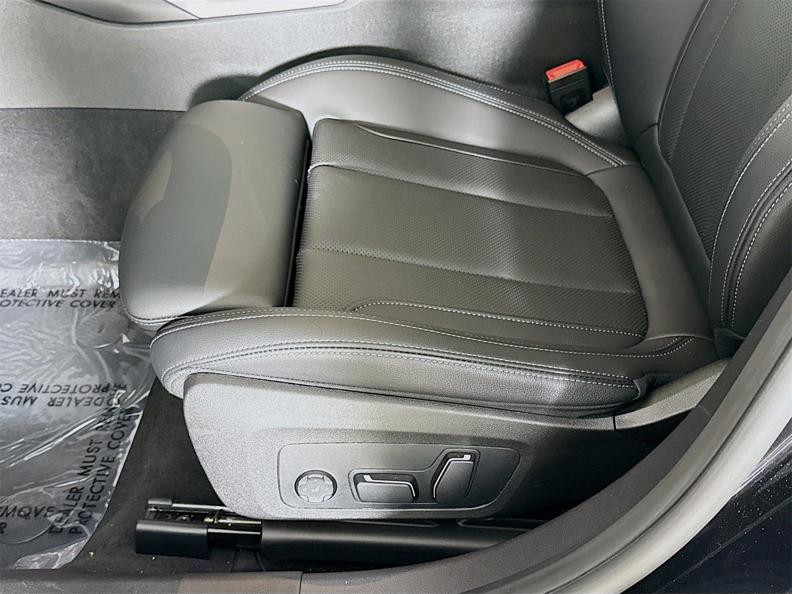 Used 2025 BMW 330i Sedan w/ Convenience Package image 19