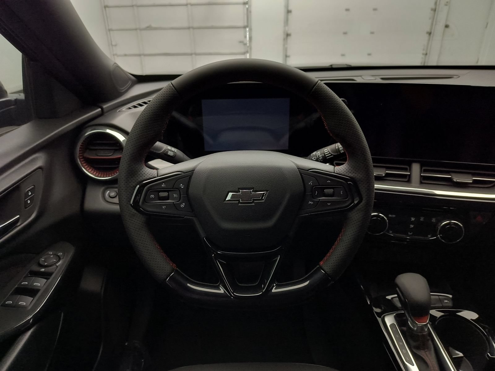 New 2026 Chevrolet Trax RS w/ Sunroof Package FWD image 22