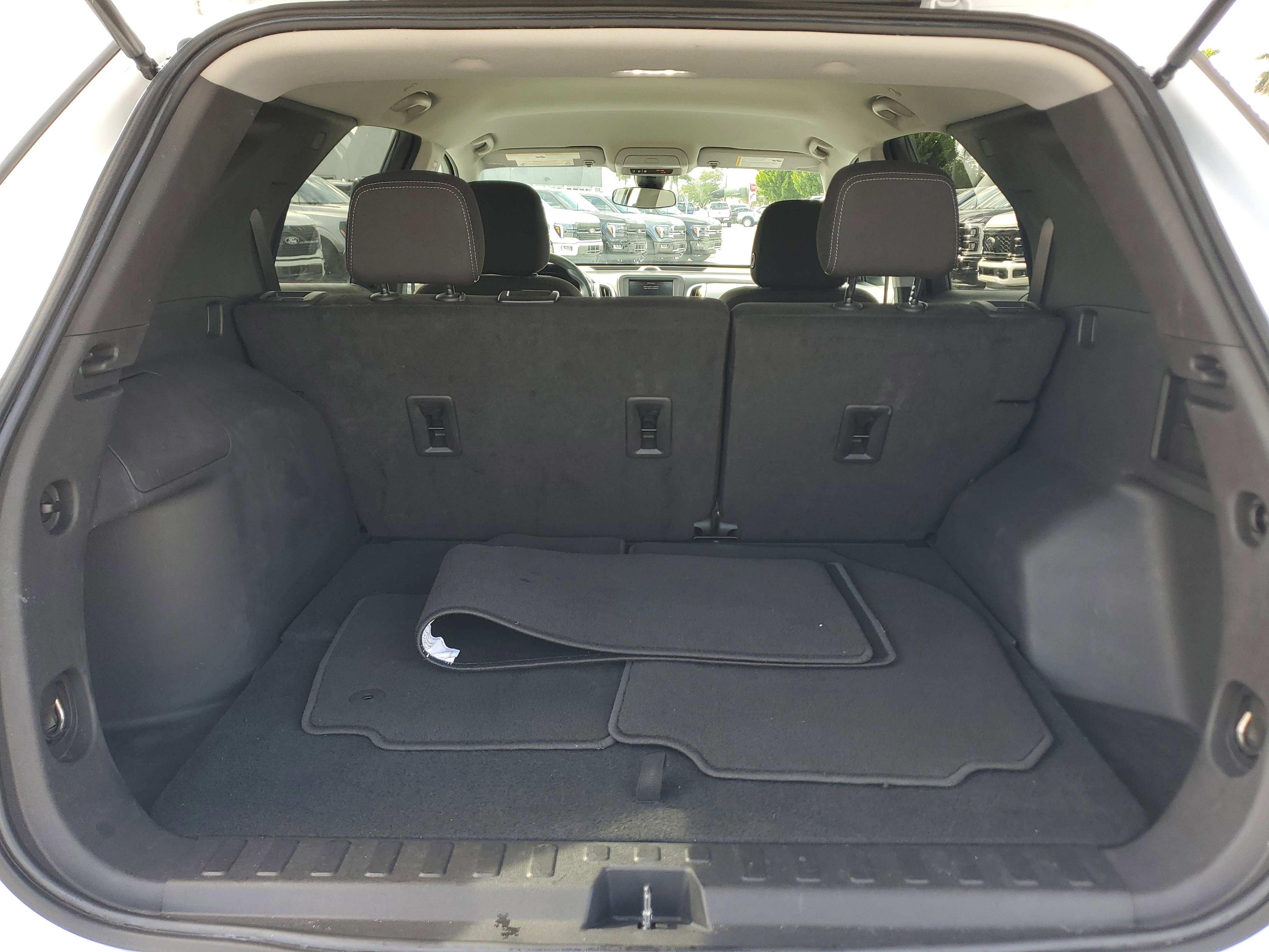 Used 2023 Chevrolet Equinox LT image 15