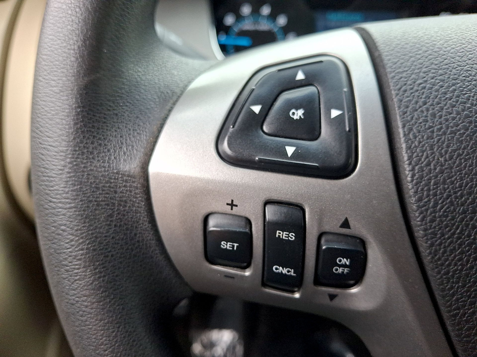 Used 2017 Ford Taurus SE FWD image 17