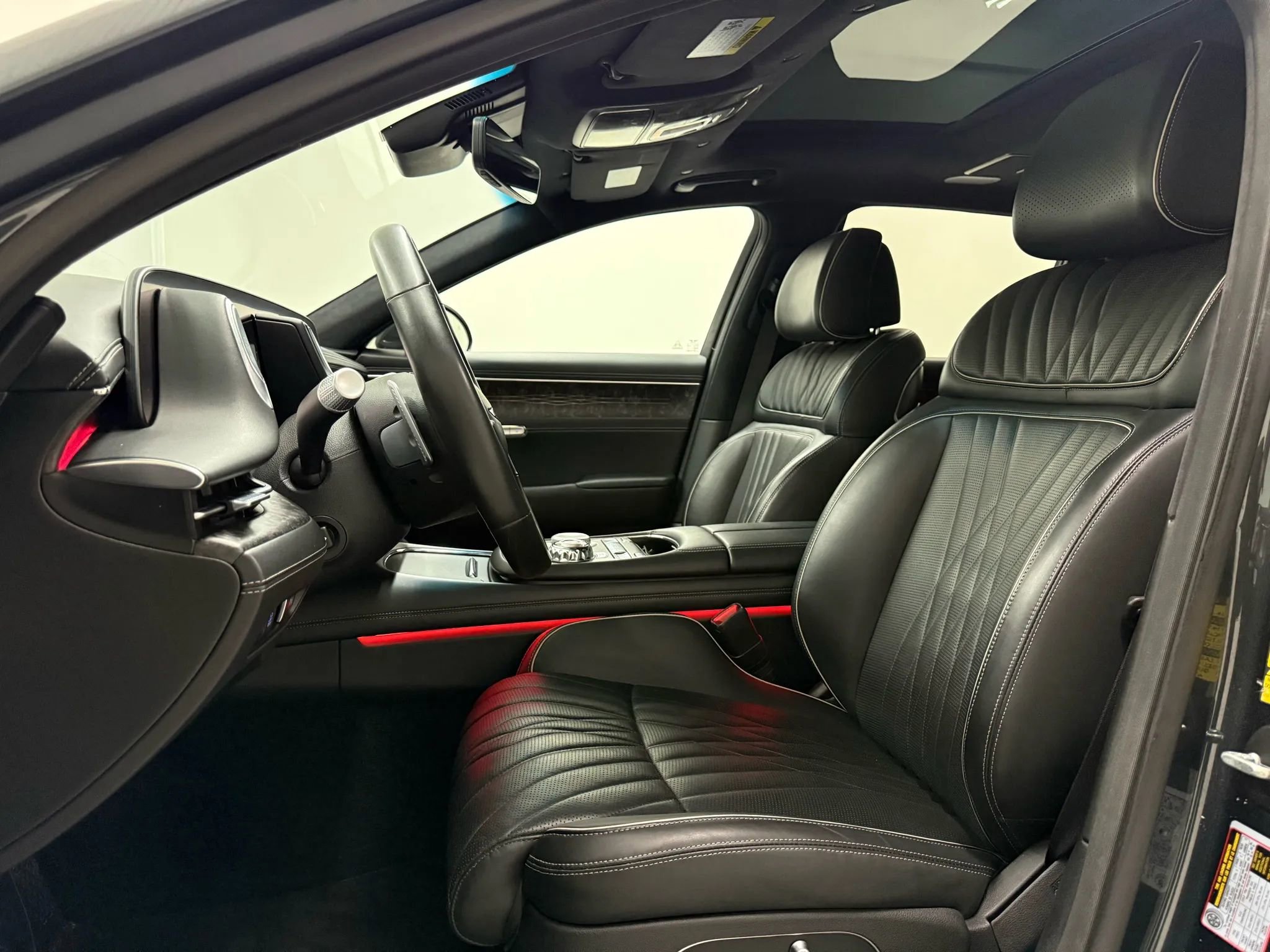 Used 2023 Genesis G90 3.5T image 13