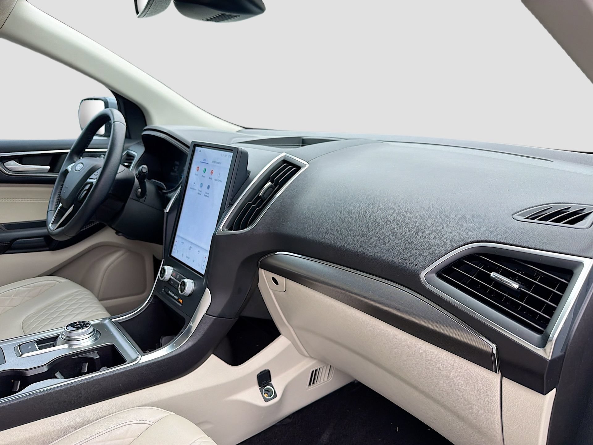Certified 2023 Ford Edge Titanium AWD/4WD image 32