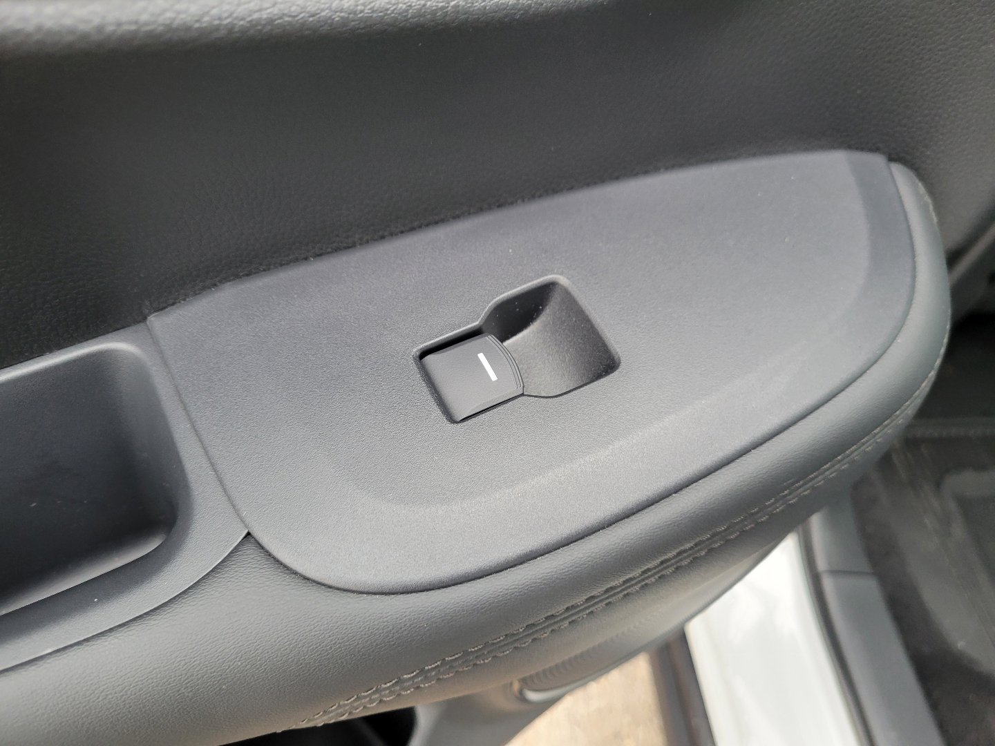 Certified 2025 Honda HR-V LX image 14
