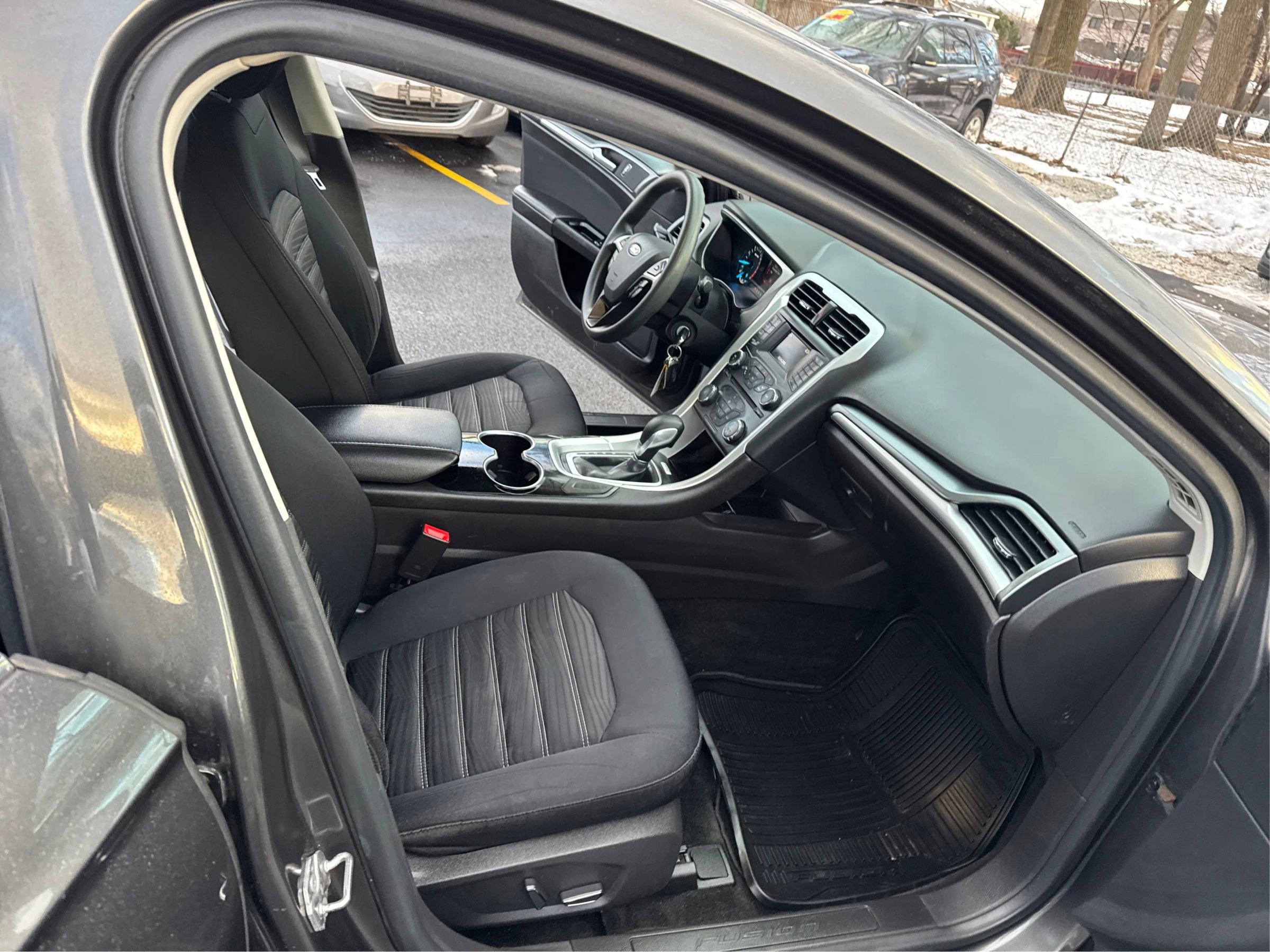 Used 2016 Ford Fusion SE image 23