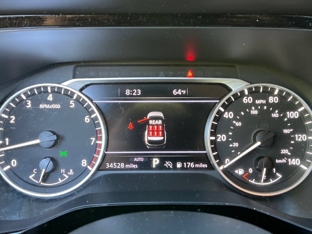 Used 2024 Nissan Pathfinder SL AWD/4WD image 15